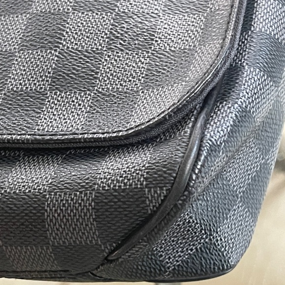 DISTRICT PM GRAPHITE MESSENGER BAG - Picture 10 of 15